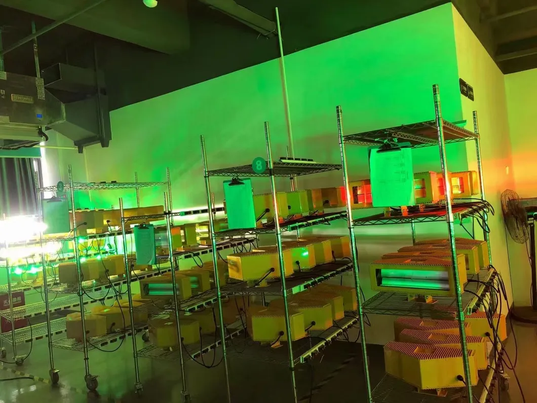 LED Havacılık Engelleme Işığı IP66 Su geçirmez Kırmızı Beyaz Çift Başlı Dahili Fotocell Uçak Engelleme Uyarı Işığı LED Düşük Yoğunluk 2